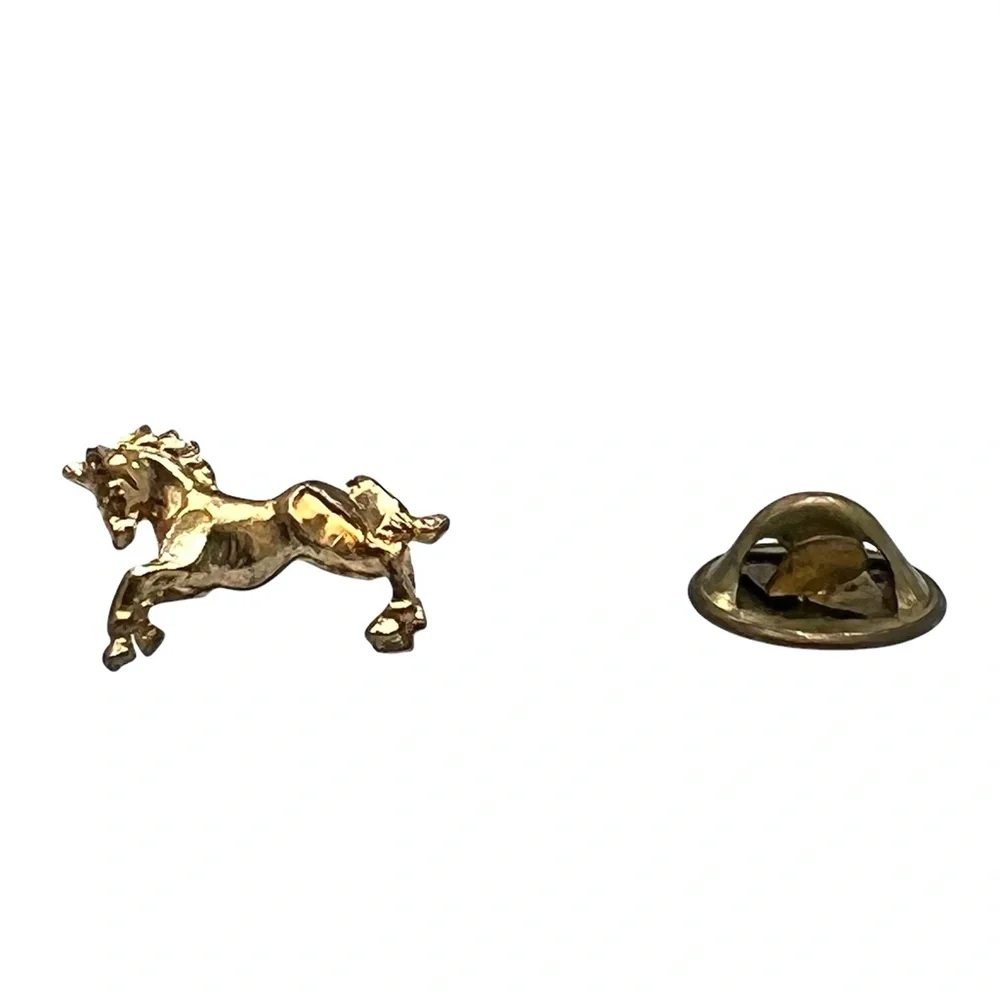 VINTAGE GOLD TONE HORSE LAPEL PIN OR TIE TACK